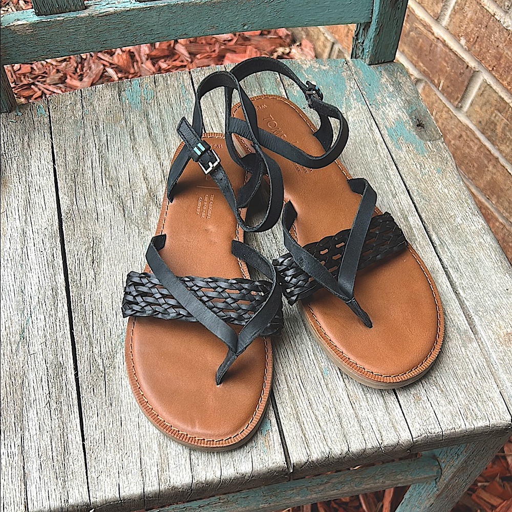 TOM’s Women's 9.5 Black and Brown/Tan Leather Sandals